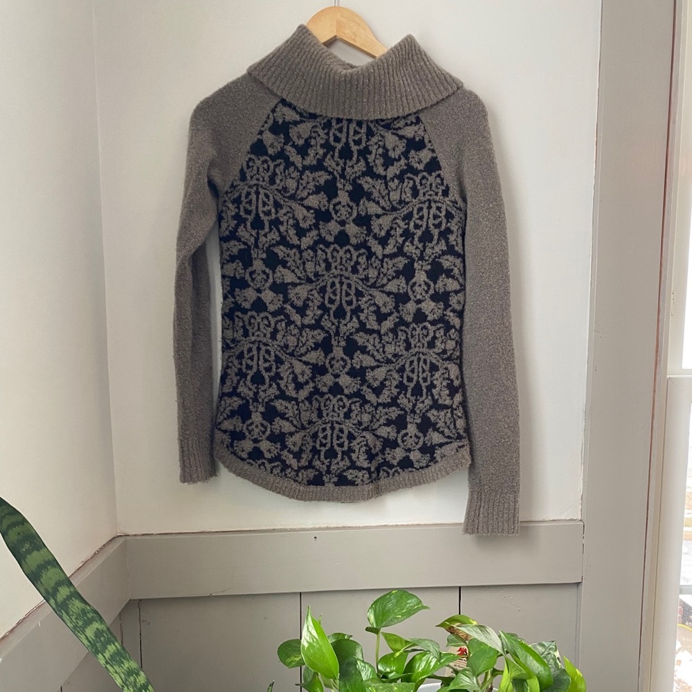 Toad and Co 100% merino wool sweater